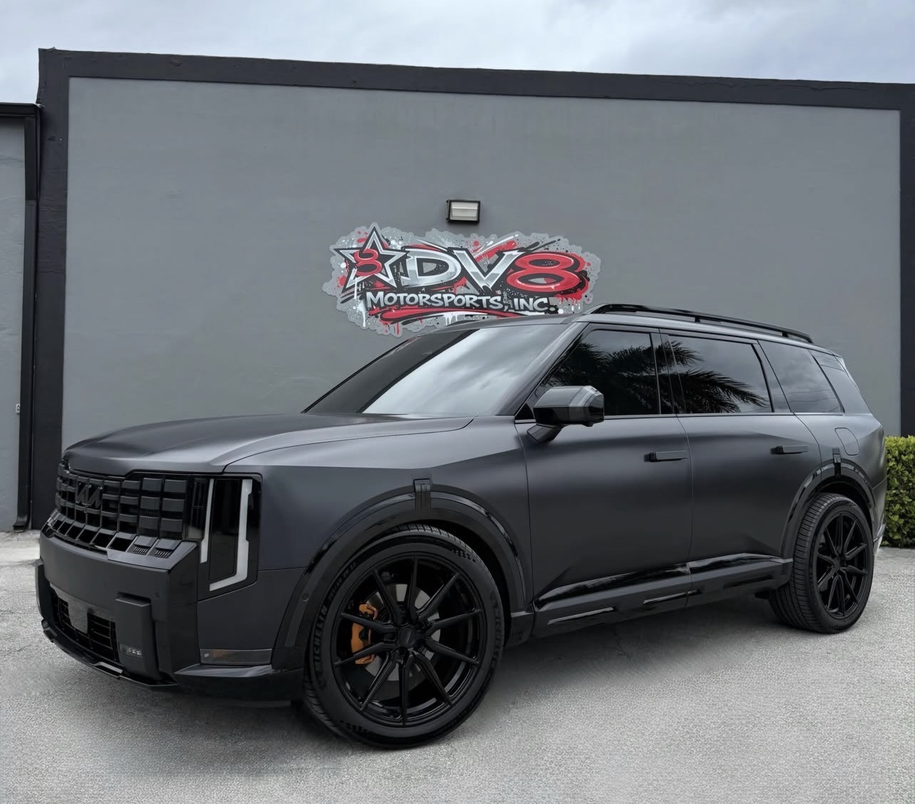 Custom build DV8 Motorsports South Florida lifted truck